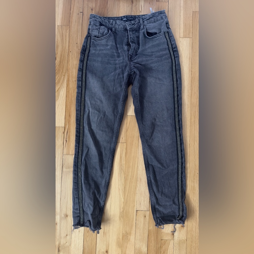 Zara Black Jeans With Gray Rhinestone Trimming in Size US 4